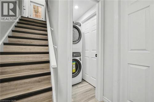 24 Derby Drive, Caledonia, ON - Indoor Photo Showing Laundry Room