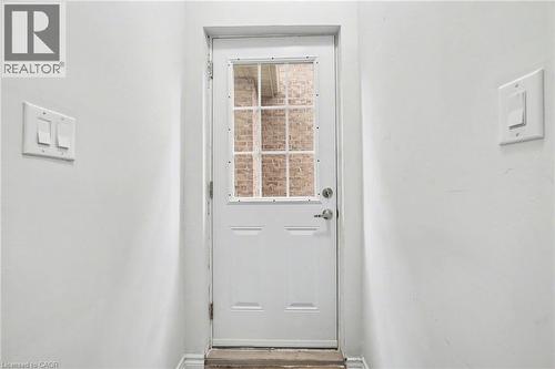 24 Derby Drive, Caledonia, ON - Indoor Photo Showing Other Room