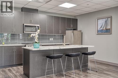 85 Robinson Street Unit# 304, Hamilton, ON - Indoor Photo Showing Kitchen With Upgraded Kitchen