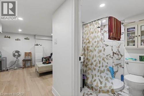 149 Leinster Avenue N, Hamilton, ON - Indoor Photo Showing Bathroom