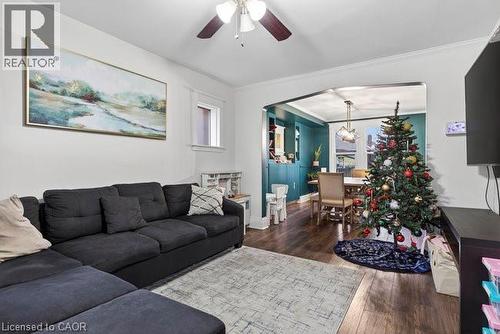 149 Leinster Avenue N, Hamilton, ON - Indoor Photo Showing Living Room