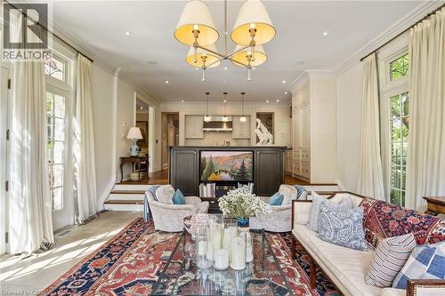 33 Salisbury Avenue, Cambridge, ON - Indoor Photo Showing Other Room