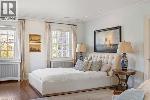 33 Salisbury Avenue, Cambridge, ON - Indoor Photo Showing Bedroom