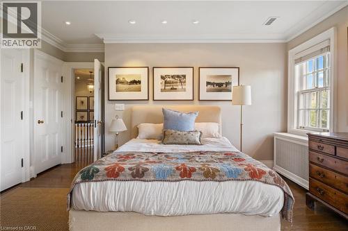 33 Salisbury Avenue, Cambridge, ON - Indoor Photo Showing Bedroom