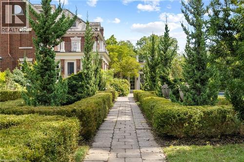 33 Salisbury Avenue, Cambridge, ON - Outdoor