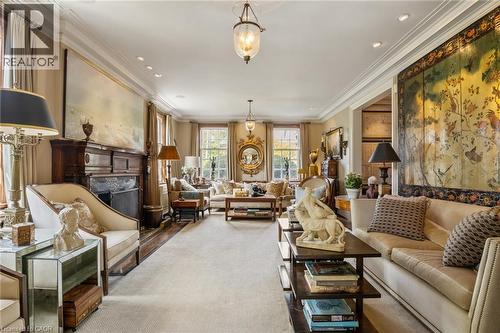 33 Salisbury Avenue, Cambridge, ON - Indoor Photo Showing Living Room With Fireplace