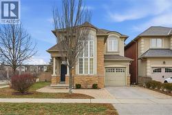 319 DUSKYWING Way  Oakville, ON L6L 6X6