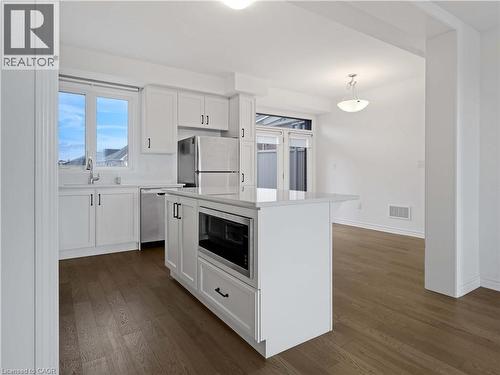 1397 William Halton Parkway, Oakville, ON - Indoor Photo Showing Kitchen