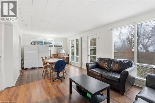 2 Gary Avenue, Hamilton, ON - Indoor Photo Showing Living Room