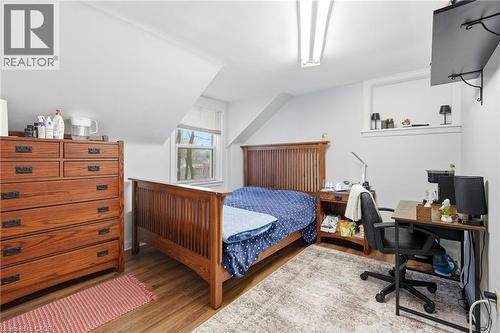 2 Gary Avenue, Hamilton, ON - Indoor Photo Showing Bedroom