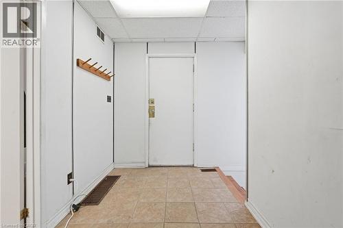 2 Gary Avenue, Hamilton, ON - Indoor Photo Showing Other Room