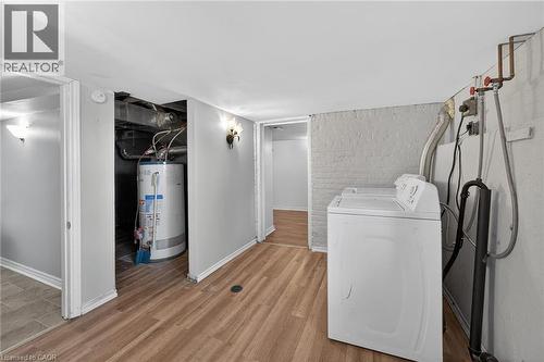 495 Charlton Avenue E, Hamilton, ON - Indoor Photo Showing Laundry Room
