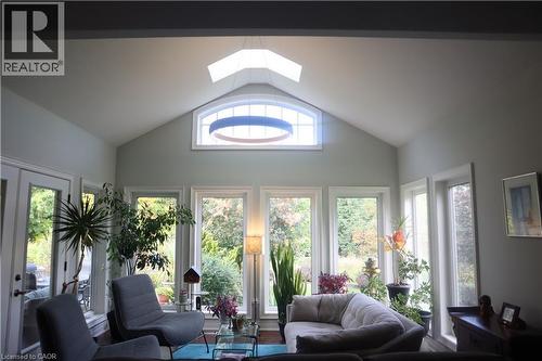 3507 Trillium Crescent, Fort Erie, ON - Indoor Photo Showing Living Room