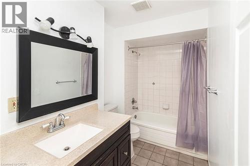 14 Derby Street Unit# 35, Hamilton, ON - Indoor Photo Showing Bathroom