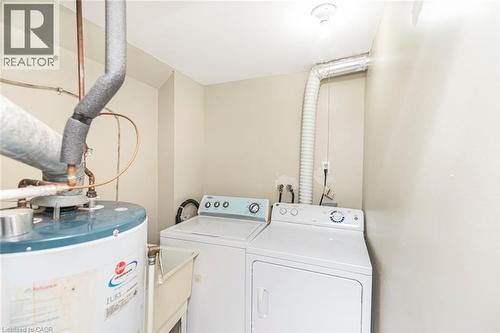 14 Derby Street Unit# 35, Hamilton, ON - Indoor Photo Showing Laundry Room