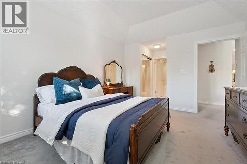 17 Terraview Crescent, Guelph, ON - Indoor Photo Showing Bedroom