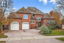 5089 FOREST HILL Drive  Mississauga, ON L5M 5A2