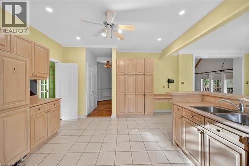 5089 Forest Hill Drive, Mississauga, ON - Indoor Photo Showing Kitchen With Double Sink