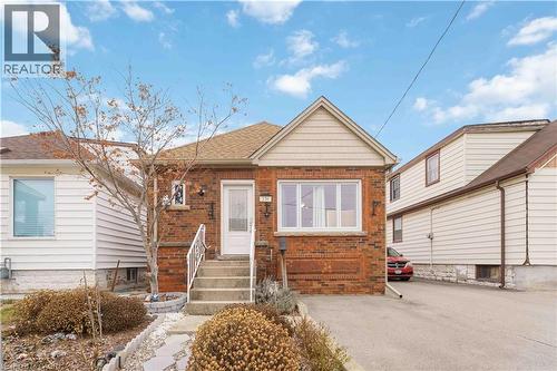 136 Ivon Avenue, Hamilton, ON - Outdoor