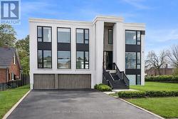 85 CRESTWOOD ROAD  Vaughan, ON L4J 1A4