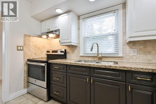 71 Mississauga Road N, Mississauga, ON - Indoor Photo Showing Kitchen With Double Sink