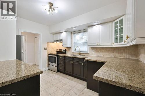 71 Mississauga Road N, Mississauga, ON - Indoor Photo Showing Kitchen With Double Sink