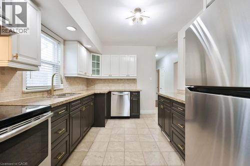 71 Mississauga Road N, Mississauga, ON - Indoor Photo Showing Kitchen With Stainless Steel Kitchen