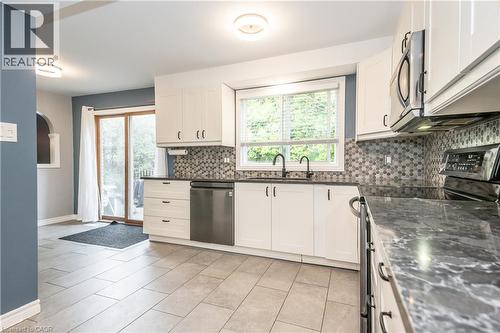 236 Ironwood Road, Guelph, ON - Indoor Photo Showing Kitchen With Stainless Steel Kitchen With Upgraded Kitchen