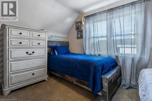 6782 Dorchester Road, Niagara Falls, ON - Indoor Photo Showing Bedroom