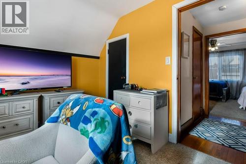 6782 Dorchester Road, Niagara Falls, ON - Indoor Photo Showing Bedroom