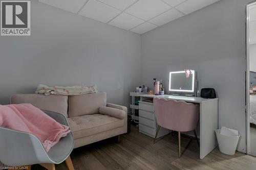6782 Dorchester Road, Niagara Falls, ON - Indoor Photo Showing Bedroom