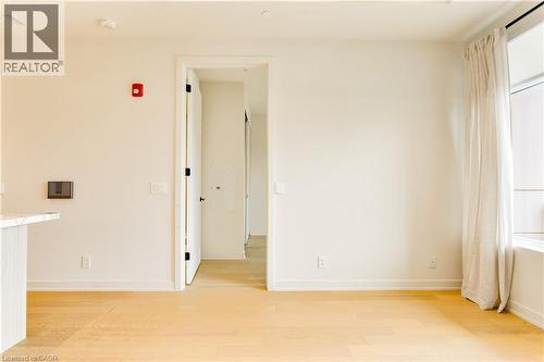 123 Maurice Drive Unit# 307, Oakville, ON - Indoor Photo Showing Other Room