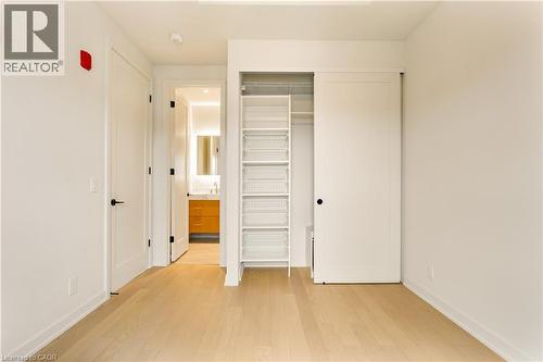 123 Maurice Drive Unit# 307, Oakville, ON - Indoor Photo Showing Other Room