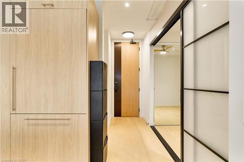 123 Maurice Drive Unit# 307, Oakville, ON - Indoor Photo Showing Other Room