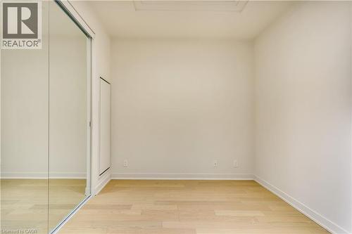 123 Maurice Drive Unit# 307, Oakville, ON - Indoor Photo Showing Other Room