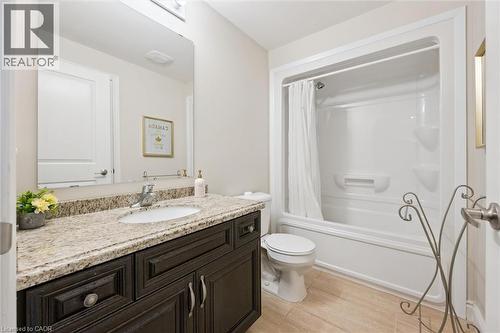 1440 Gordon Street Unit# 122, Guelph, ON - Indoor Photo Showing Bathroom
