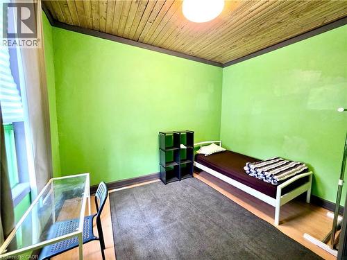 220 Emerald Street N, Hamilton, ON - Indoor Photo Showing Bedroom