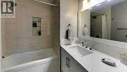 4pc en suite bath main floor - 