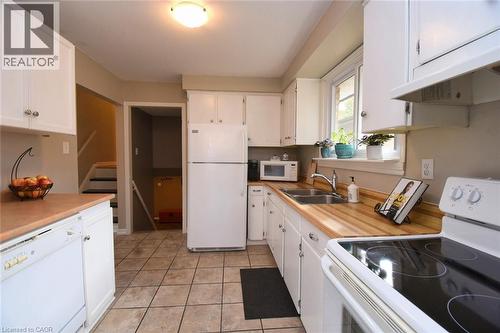 119 Gemini Drive, Hamilton, ON - Indoor Photo Showing Kitchen With Double Sink