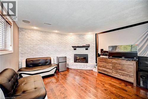 288 Salisbury Avenue, Cambridge, ON - Indoor With Fireplace