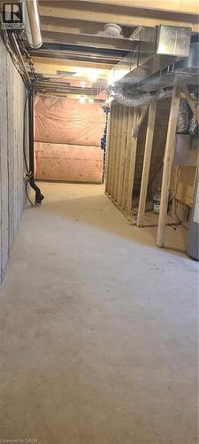 View of unfinished basement - 17 Renfrew Trail, Welland, ON - Indoor Photo Showing Basement
