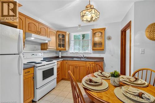 961 Danforth Avenue, Burlington, ON - Indoor Photo Showing Other Room