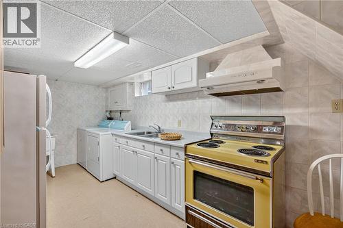 961 Danforth Avenue, Burlington, ON - Indoor Photo Showing Kitchen With Double Sink