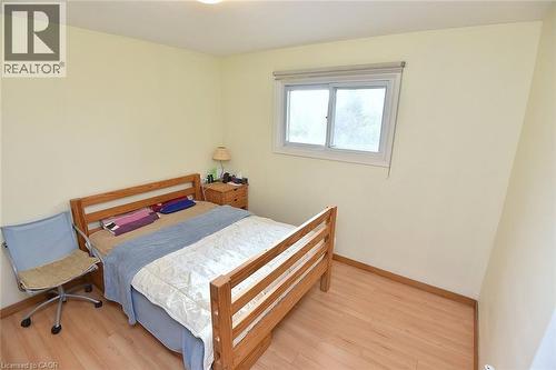 564 Evans Road, Hamilton, ON - Indoor Photo Showing Bedroom