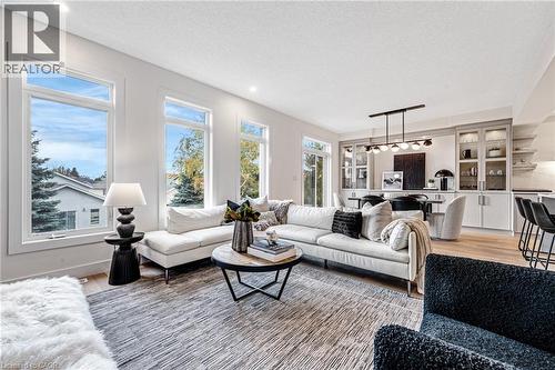 83 Dunnigan Drive, Kitchener, ON - Indoor Photo Showing Living Room
