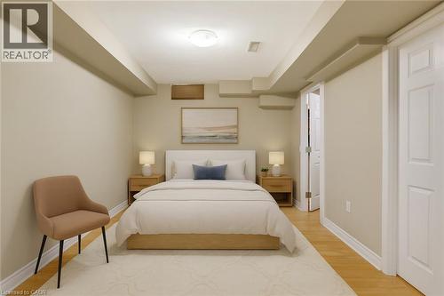 3137 Countess Crescent, Mississauga, ON - Indoor Photo Showing Bedroom