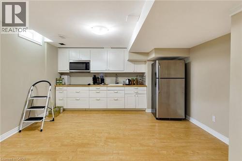 3137 Countess Crescent, Mississauga, ON - Indoor Photo Showing Kitchen
