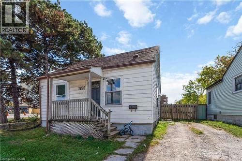 1788 Barton Street E, Hamilton, ON - Outdoor