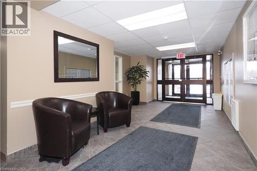 Lobby / entrance foyer - 645 St. David Street S Unit# 412, Fergus, ON - Indoor Photo Showing Other Room