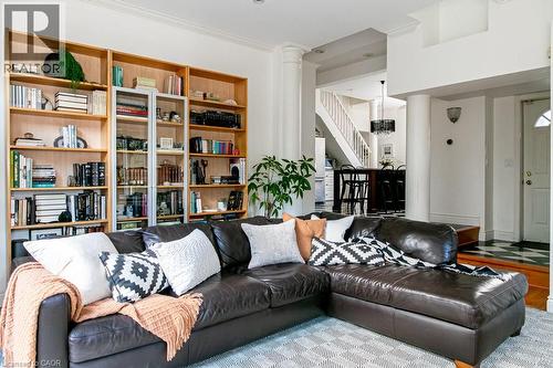 3 Turner Avenue, Hamilton, ON - Indoor Photo Showing Living Room
